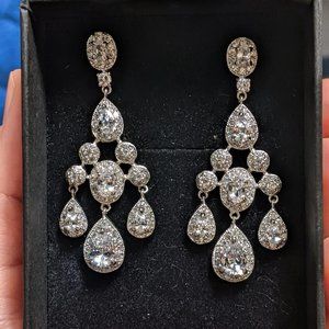 Statement earrings (bridal/formal)